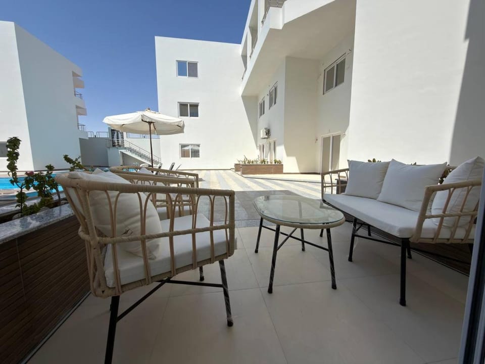 Peaks - La Vista One Bedroom Pool View Apartment in Hurghada