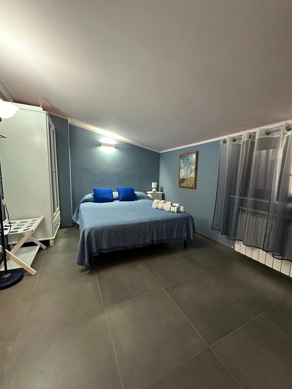 Bed, Photo of the whole room