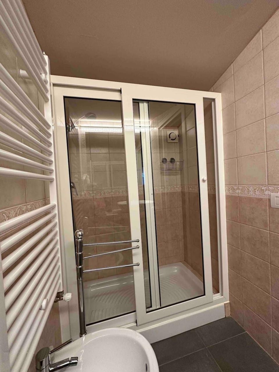 Shower, Bathroom