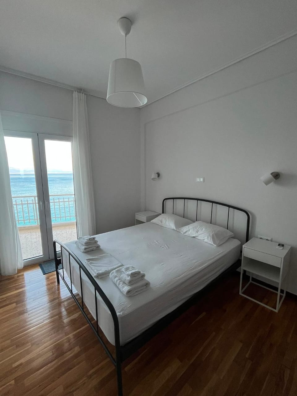 Jenny's Blue - Beachfront apartment Apartment in Peloponnese Region