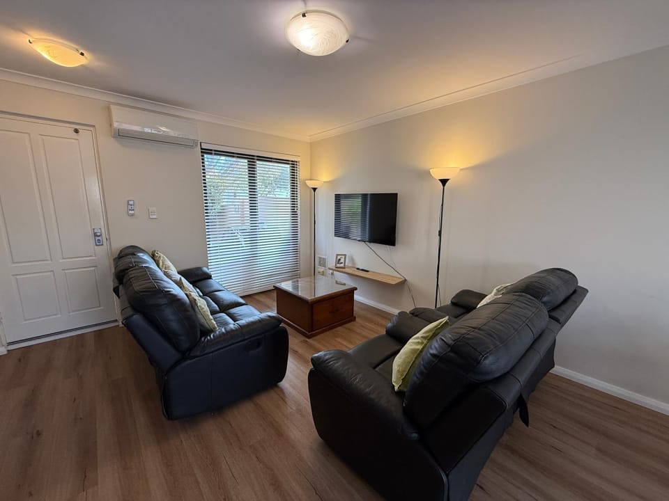 Your Beach Escape Starts Here House in Wannanup
