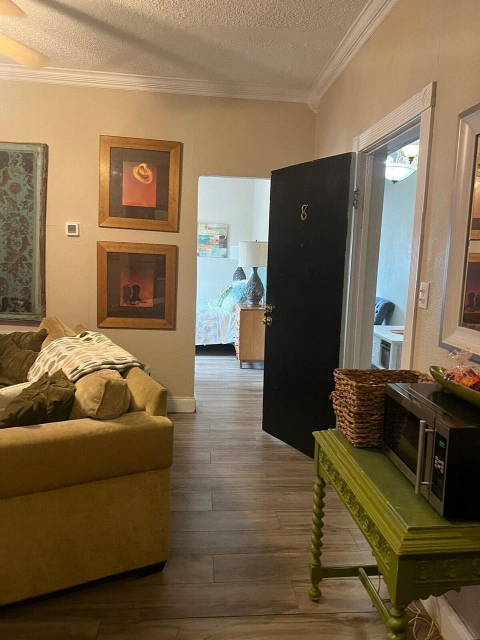Living room, Seating area