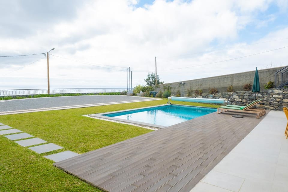 Garden, Garden view, Swimming pool, sunbed