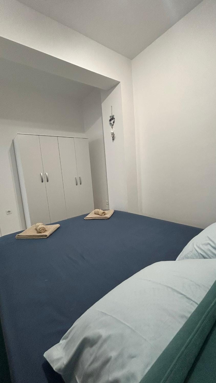 Bed, Bedroom, wardrobe
