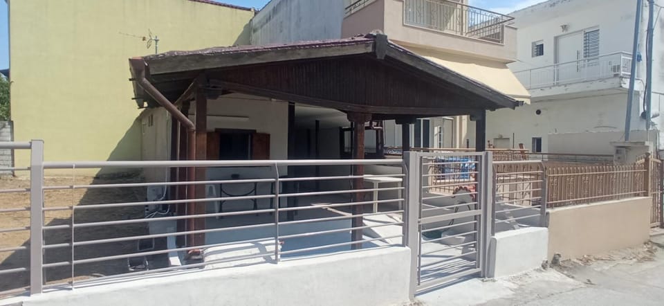 SEA FRONT HOUSE Epanomi House in Decentralized Administration of Macedonia and Thrace