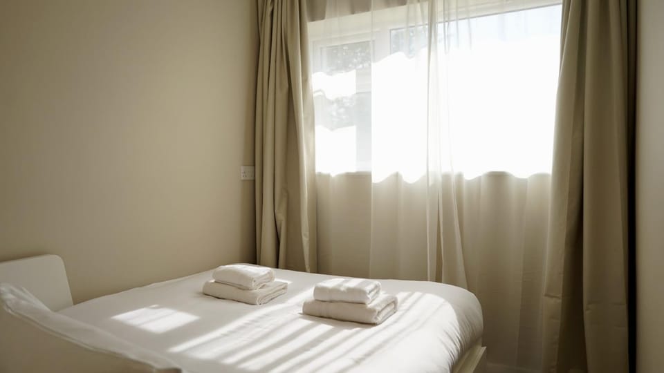 Freshly Refurbished 2BD Flat in Catford Bridge Apartment in London Borough of Southwark