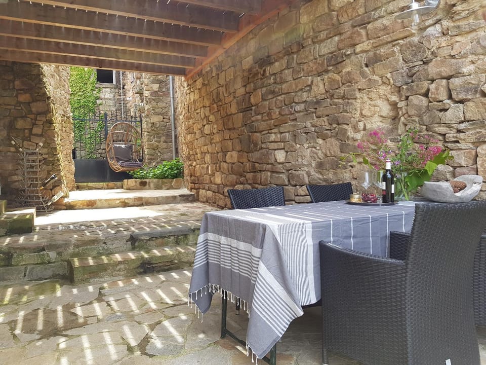 Grand Paradis Gite 1 Art en Route, Chassiers House in Provence