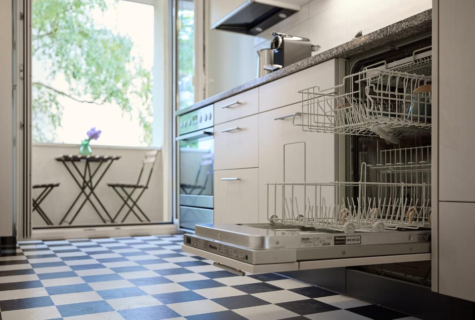 Balcony/Terrace, Kitchen or kitchenette, Seating area, dishwasher