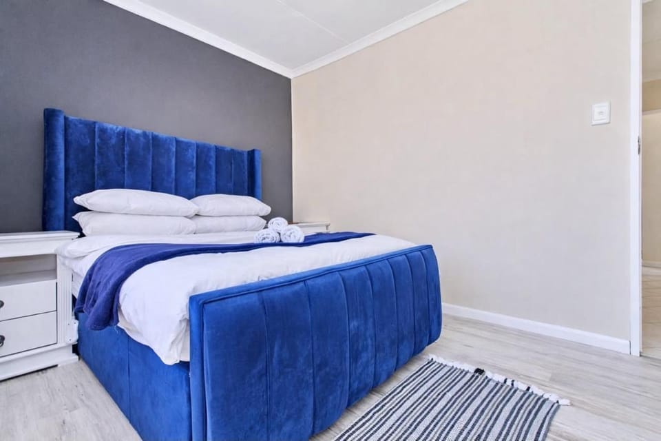 Unit 7,Bel Aire on the Waterfall Ridge Apartment in Sandton