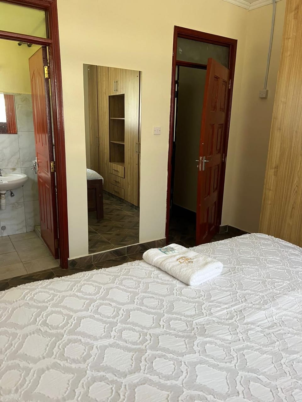 Kakamega Emcy Stays Bed and Breakfast in Kenya