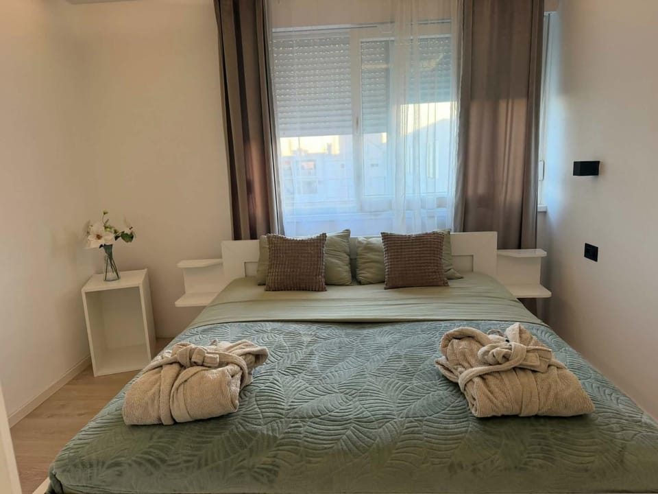 Sky view apartment with WiFi Apartment in Split