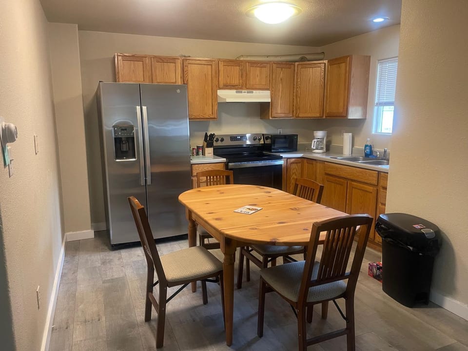 Kitchen or kitchenette, Dining area, oven, stove, toaster