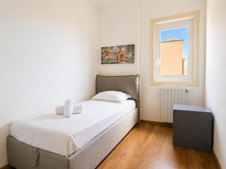 Hostdomus - Sky and Sand Rooftop Suite Apartment in Finale Ligure