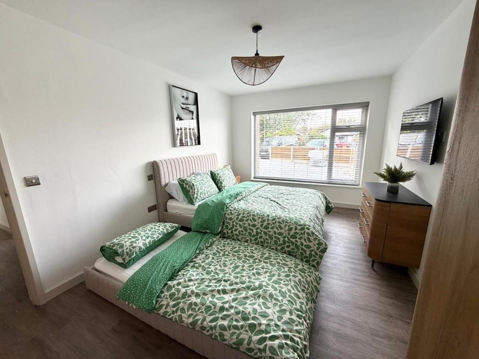 Stylish 3 Bedroom retreat Edwalton Nottingham House in Nottingham