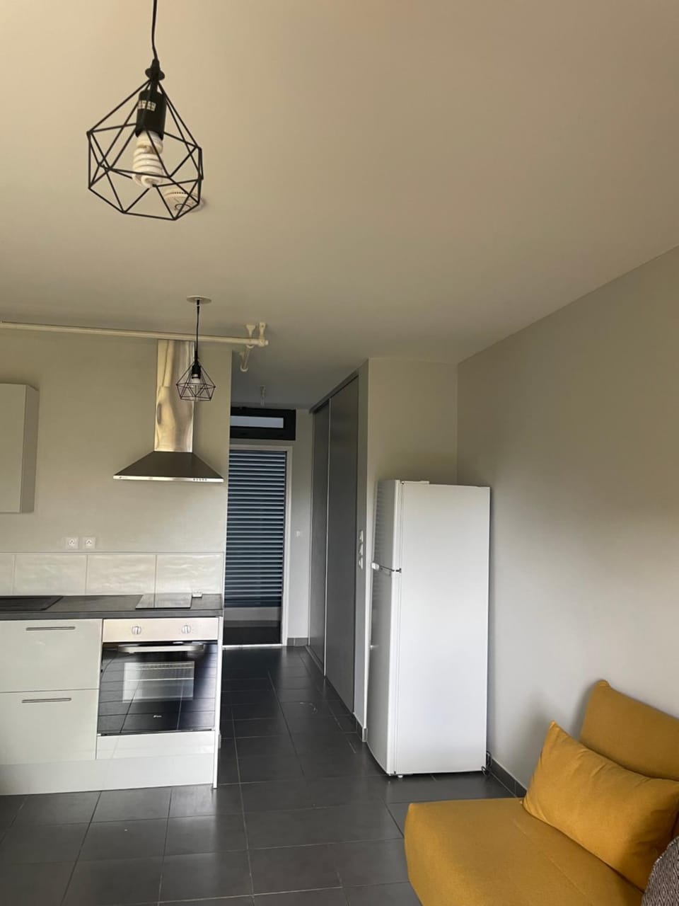 Studio moderne et design , climatisé et entièrement équipé - terrasse et parking inclus Apartment in Fort-de-France
