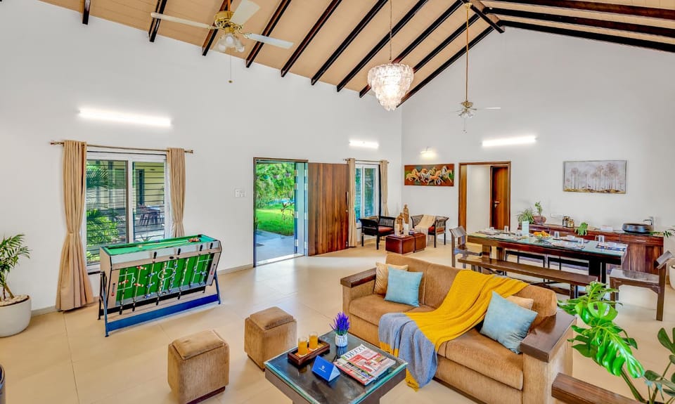 Living room, Seating area