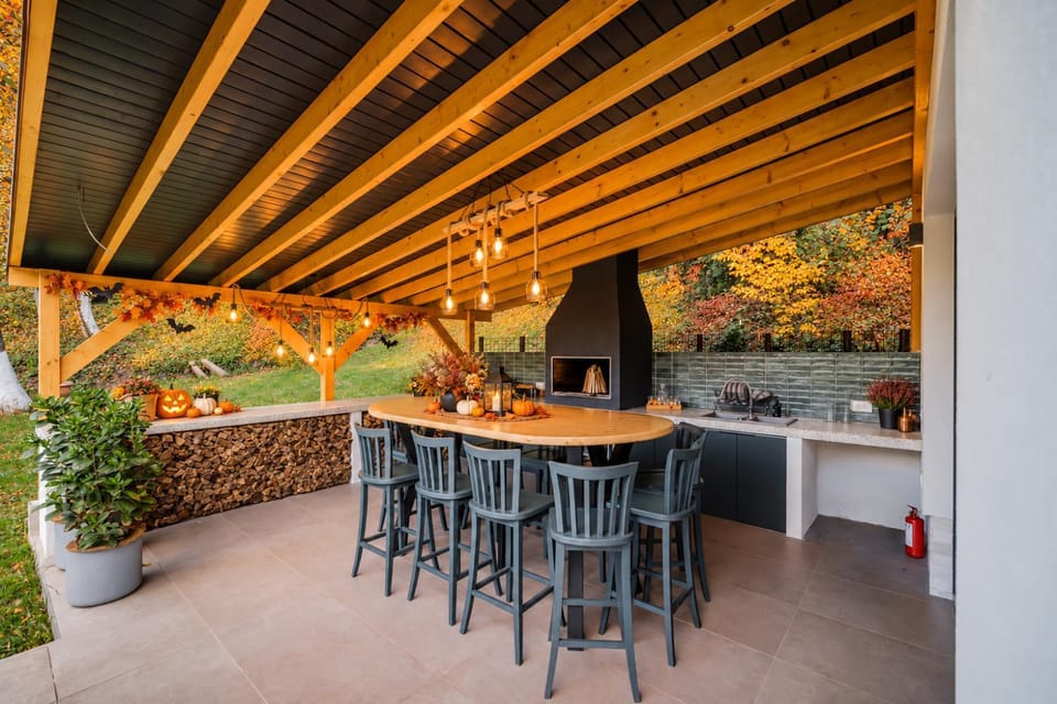 Patio, Dining area