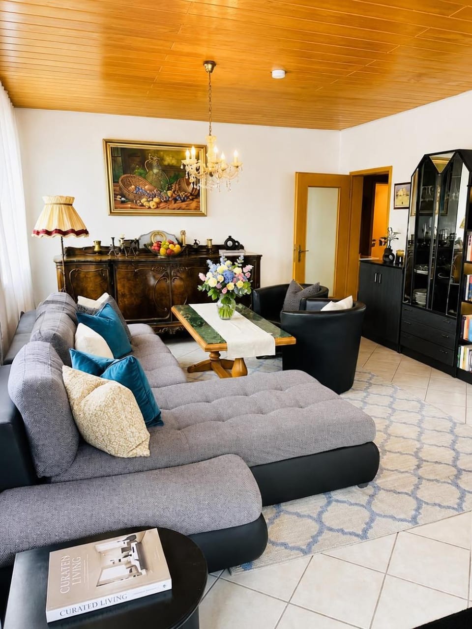 Große Business- & Monteurwohnung, 2 Schlafzimmer, Parkplatz, WLAN Apartment in Bad Staffelstein