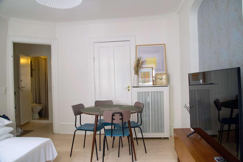 Elegant Frederiksberg Apartment Apartment in Frederiksberg