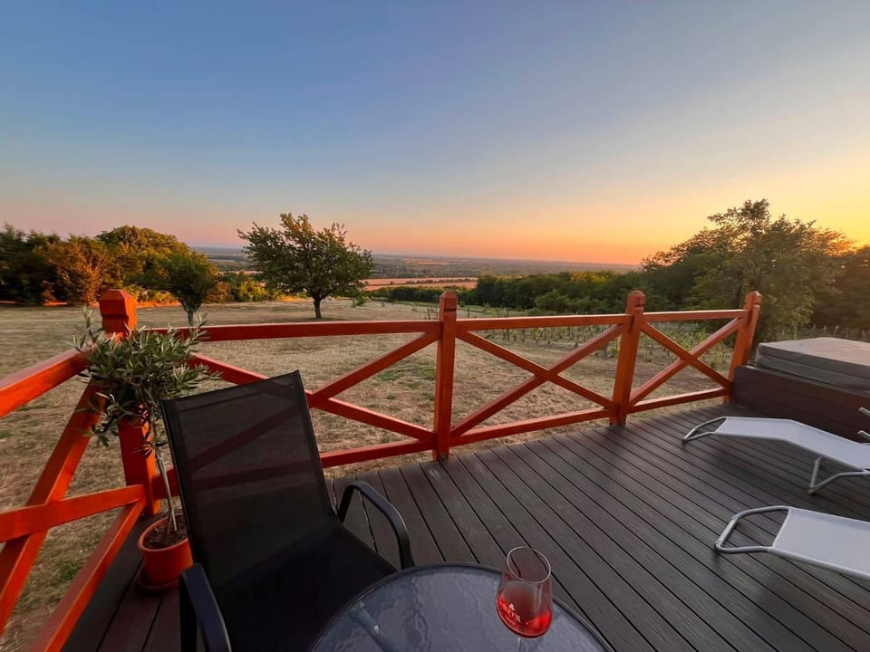 Patio, Natural landscape, View (from property/room), Balcony/Terrace, Sunrise, Sunset