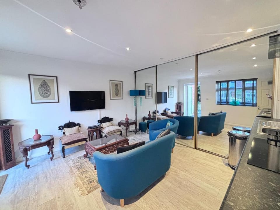 Beautiful 2BR Property in High Wycombe MR House in High Wycombe