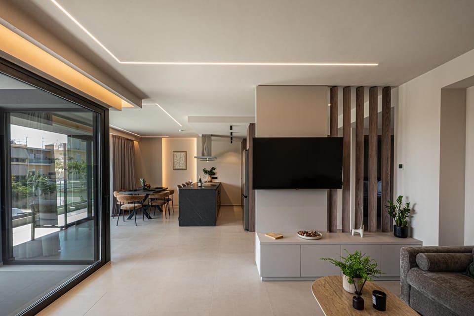 Communal lounge/ TV room, TV and multimedia, Living room, Seating area, Evening entertainment