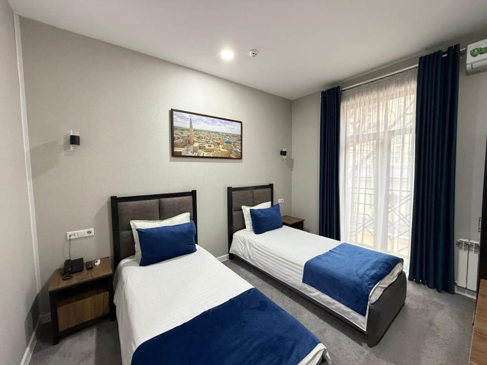 Bed, TV and multimedia, Photo of the whole room