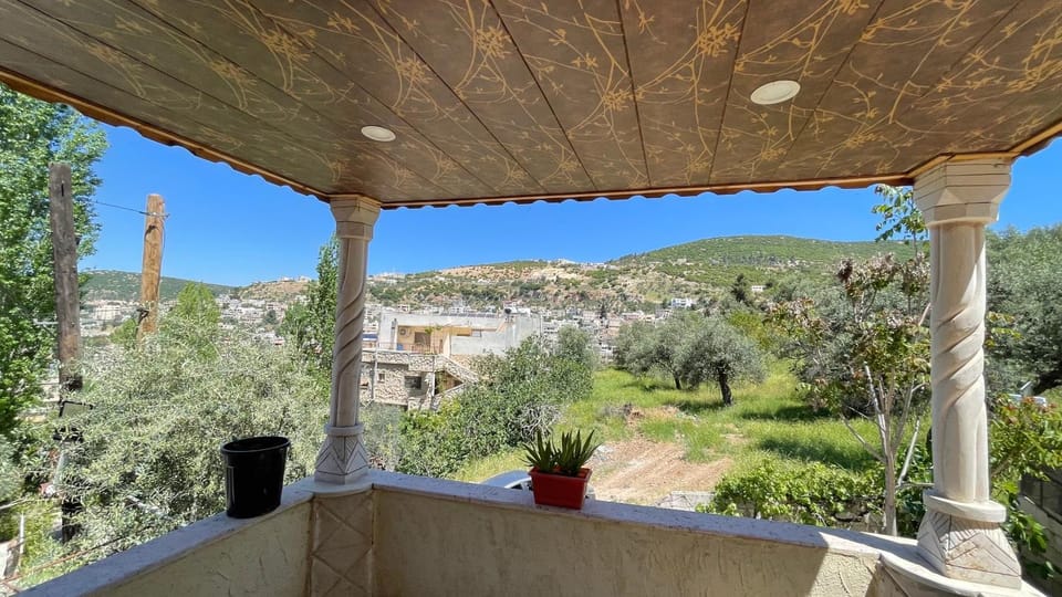 شقة مفروشة مع إطلالة مميزة Apartment in Africa