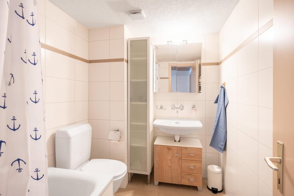 Bathroom, Bath