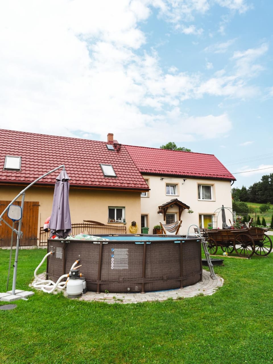 Property building, Swimming pool, Swimming pool