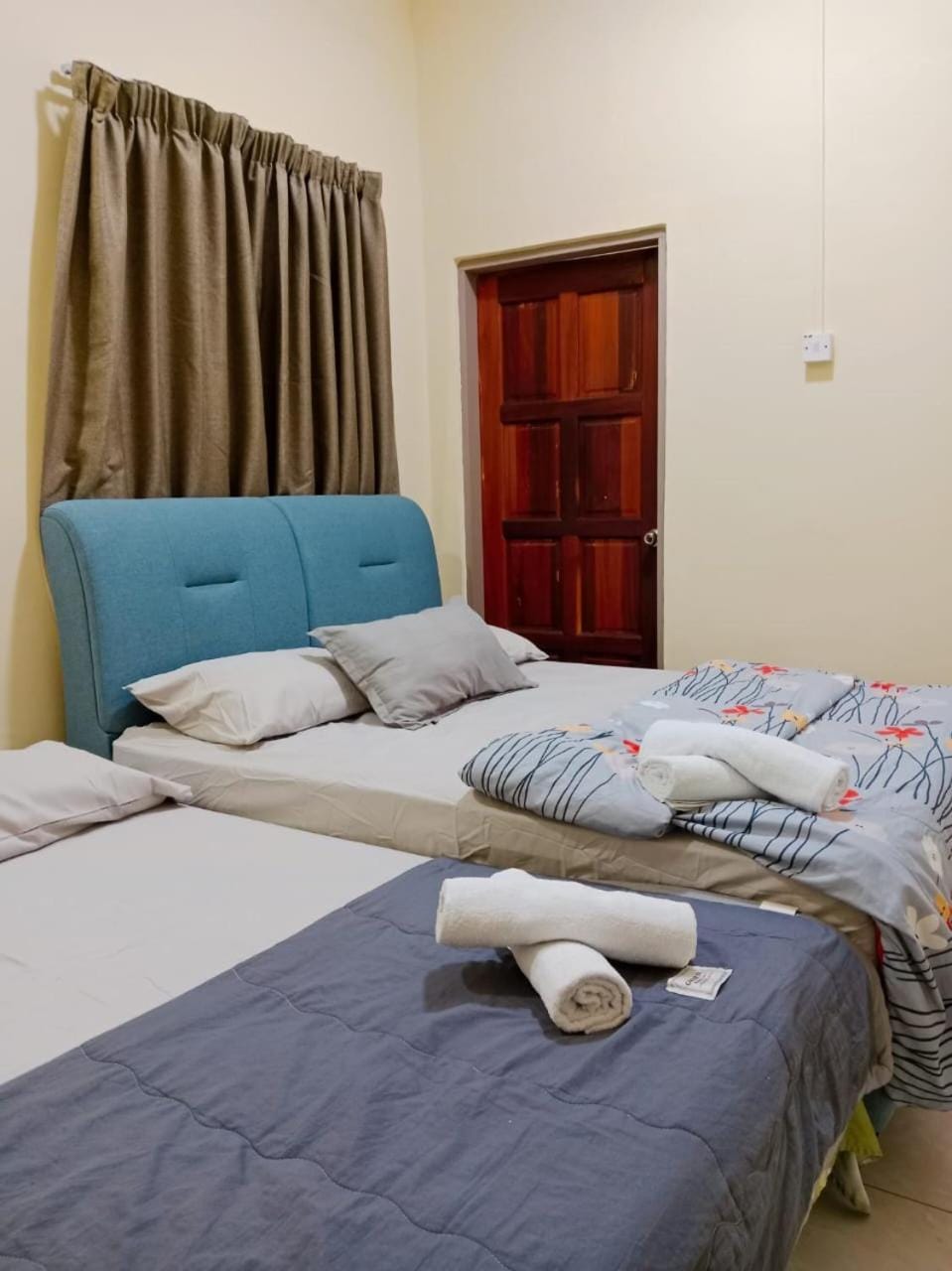 Bed, Photo of the whole room