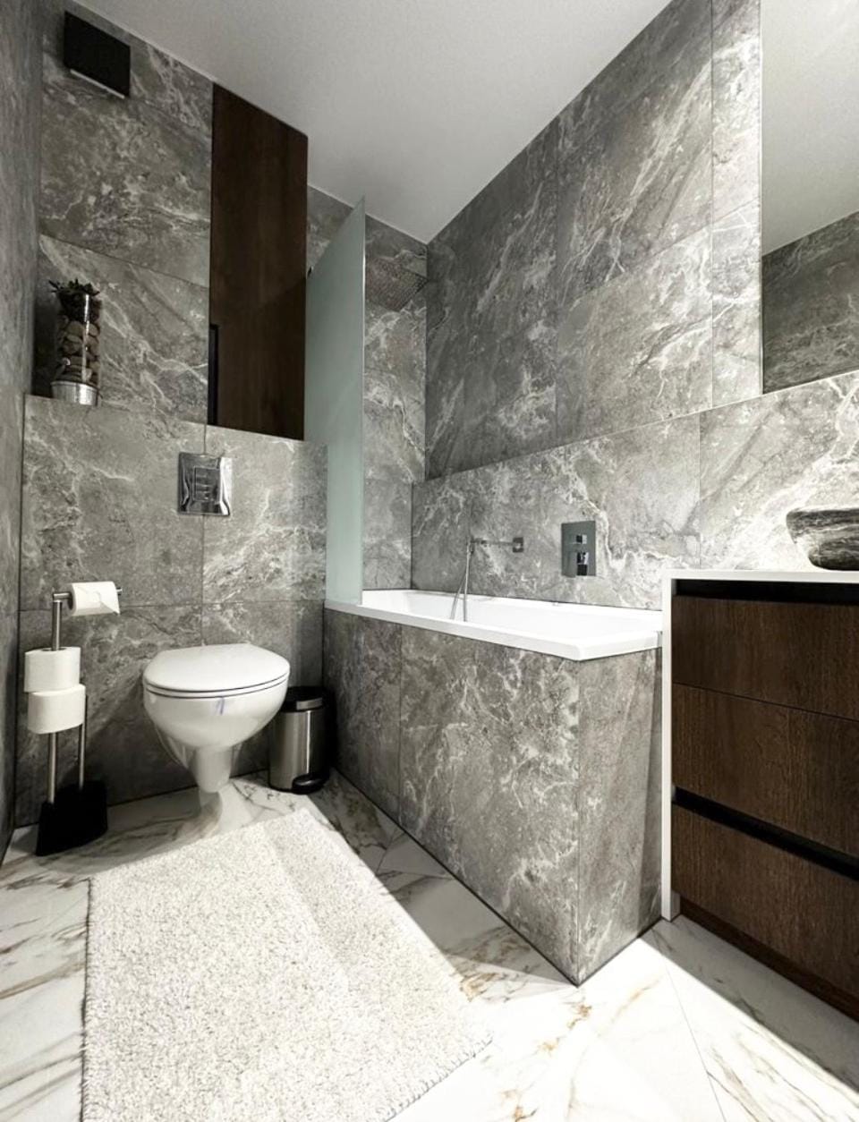 Toilet, Bath
