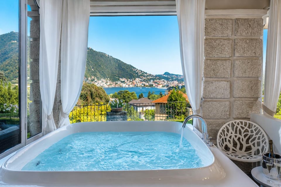 Hot Tub, Lake view