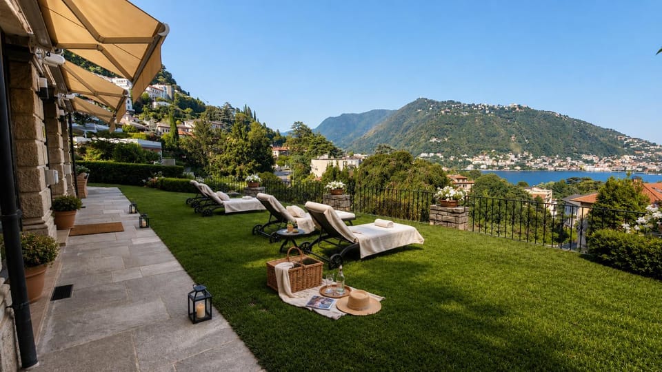 Garden, Lake view, Mountain view, sunbed