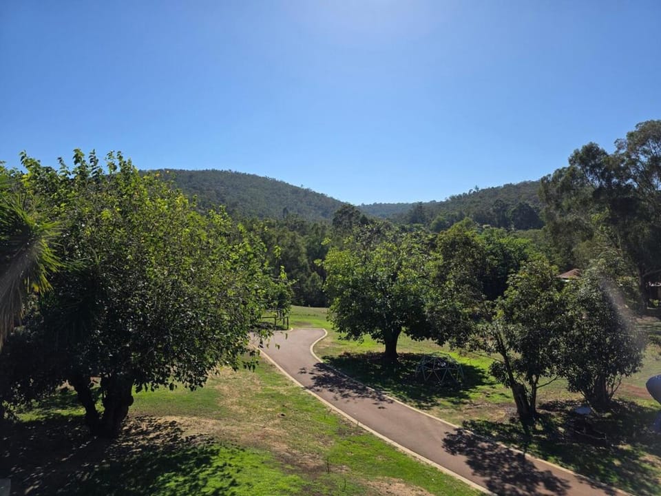 Private Perth Hills Cottage Peaceful Nature Stay House in Kelmscott