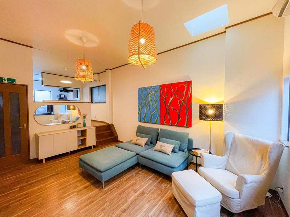 Kitchen or kitchenette, Living room, Seating area