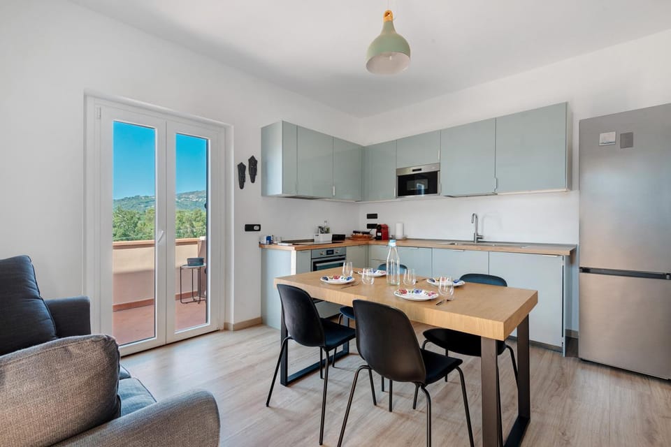 Property building, Kitchen or kitchenette, Living room