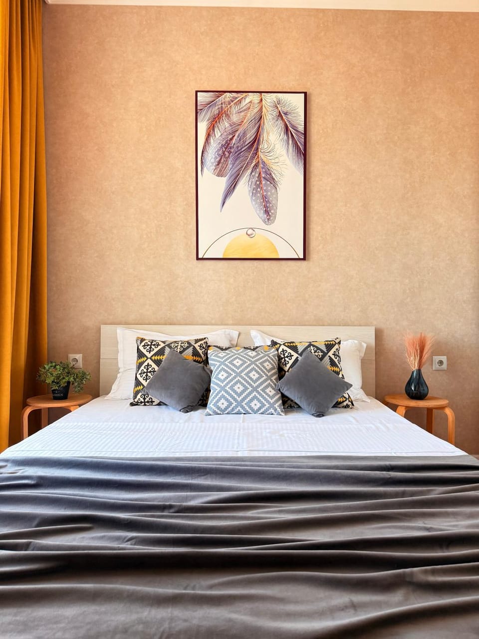 Bed, Photo of the whole room, Bedroom