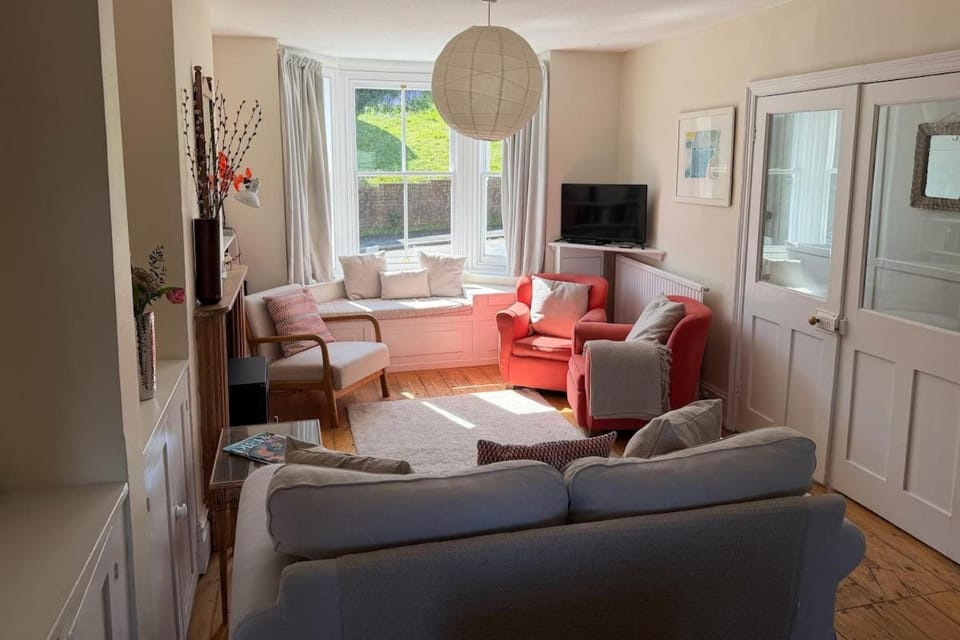 Communal lounge/ TV room, Living room