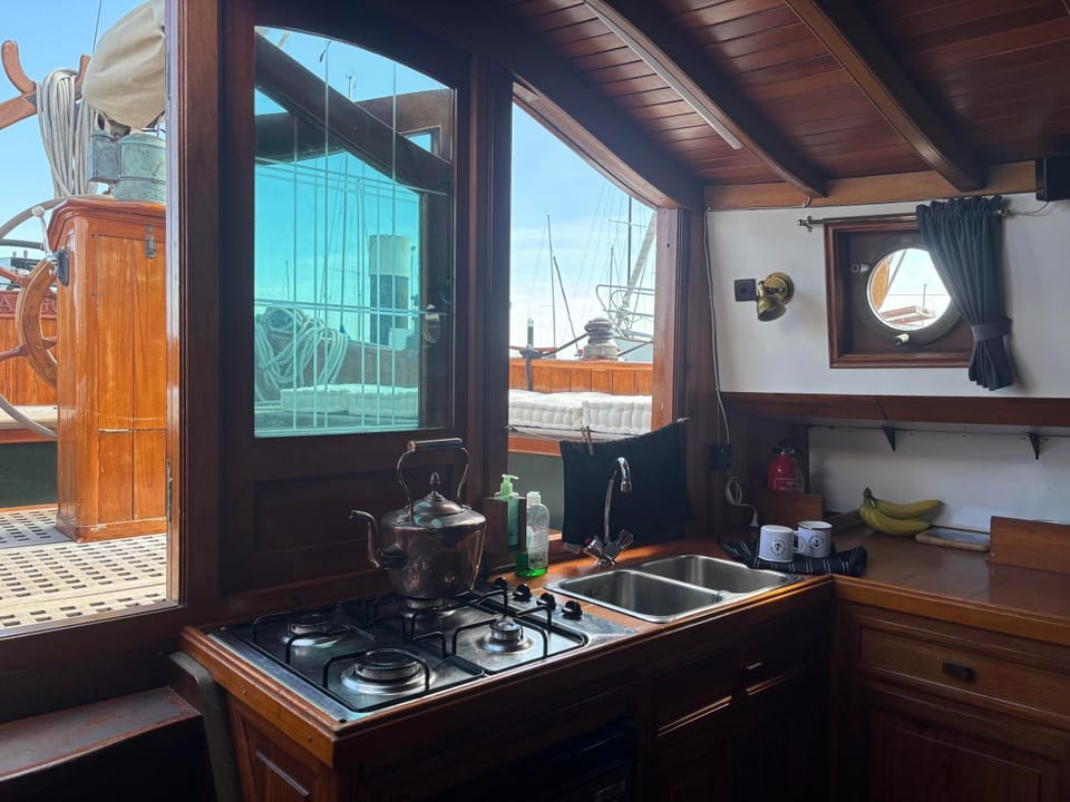 Balcony/Terrace, Kitchen or kitchenette, Decorative detail, Sea view