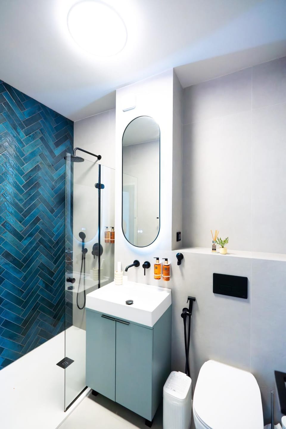 Soni Luxury Apartments 351 Plaza with Free Private Parking & Self Check-in Apartment in Bucharest