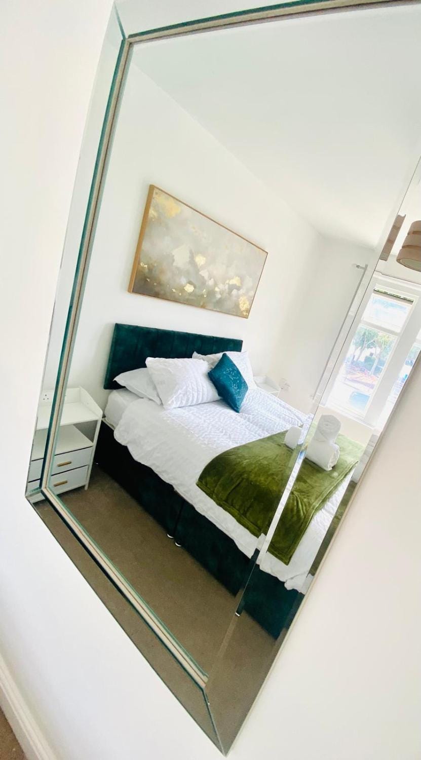 Spacious Rooms in Southsea Portsmouth with Free Parking Apartment in Portsmouth