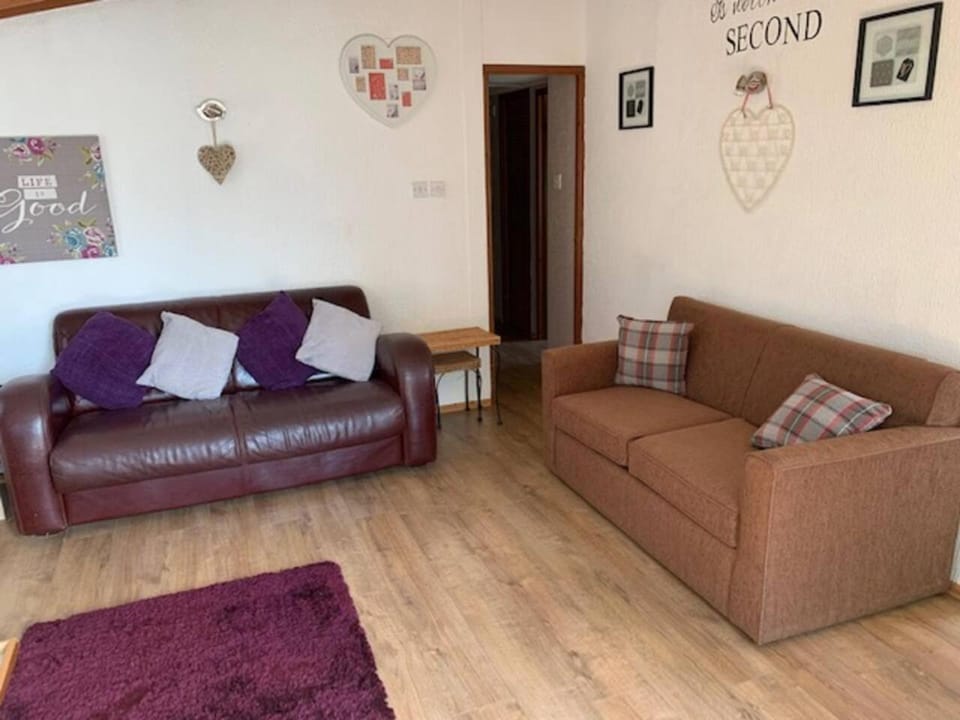 7 Lakeside – Lakeside Hideaway Butlin's Sleeps 6 Campground/ 
RV Resort in Minehead