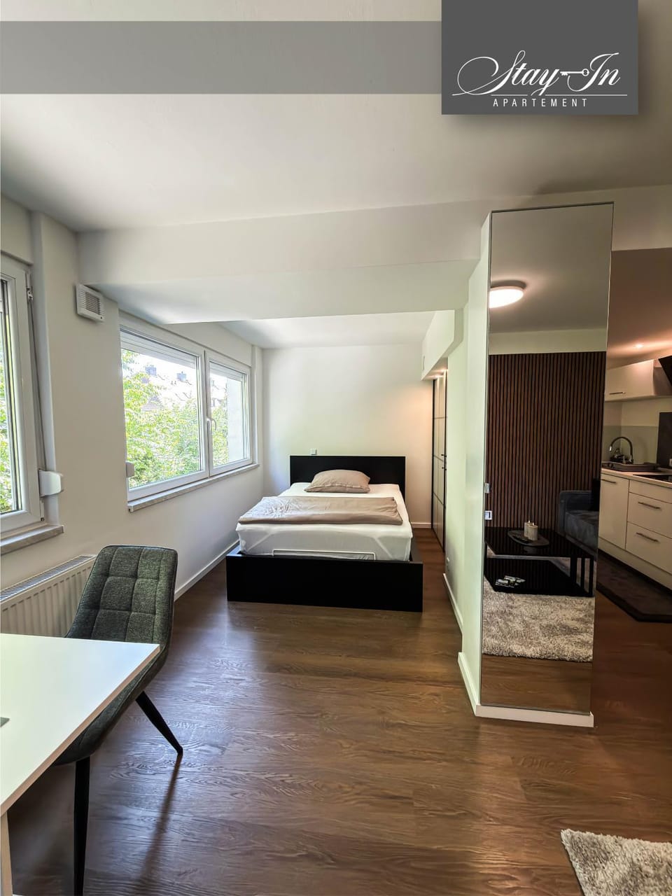 Bed, Photo of the whole room, Bedroom