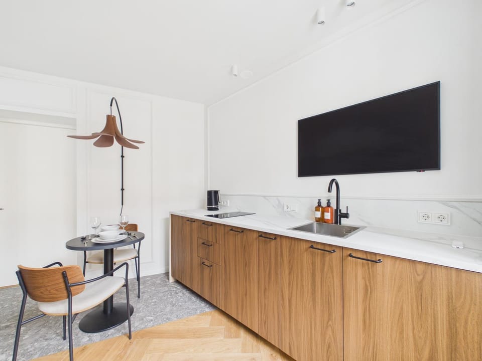 TV and multimedia, Kitchen or kitchenette, Dining area