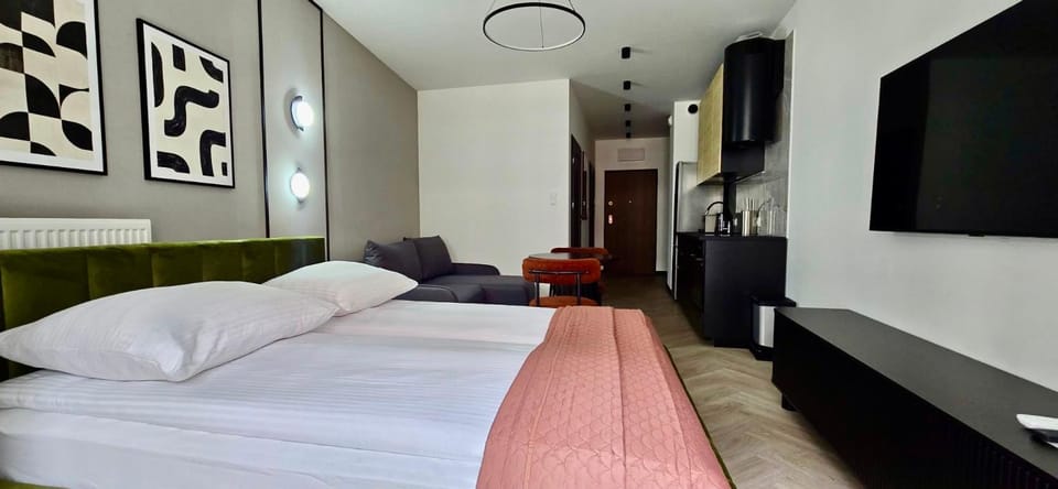 EASY RENT Apartments - Studio Ogród Saski Apartment in Poland