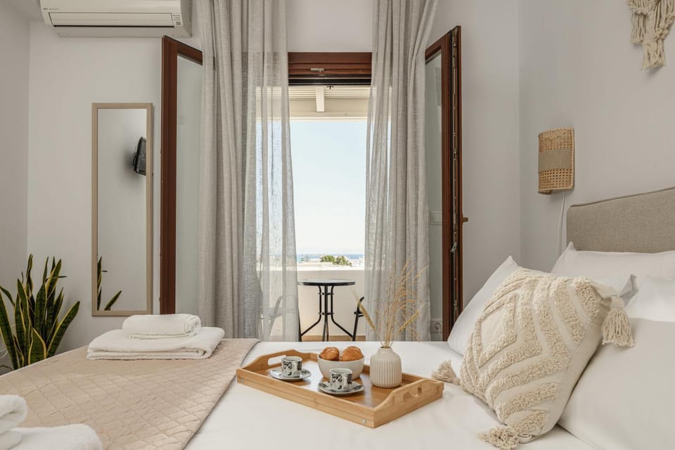 Bed, Bedroom, air conditioner