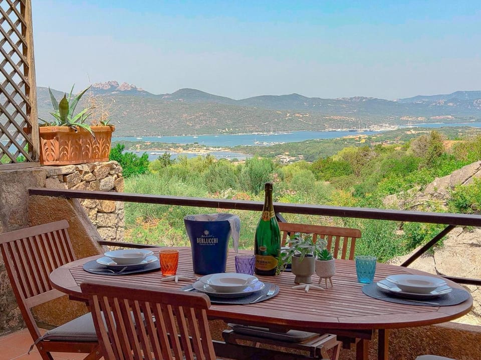Sea View over Portisco Bay - Spacious 3BR Home - Clima by Host Hero Apartment in Porto Rotondo