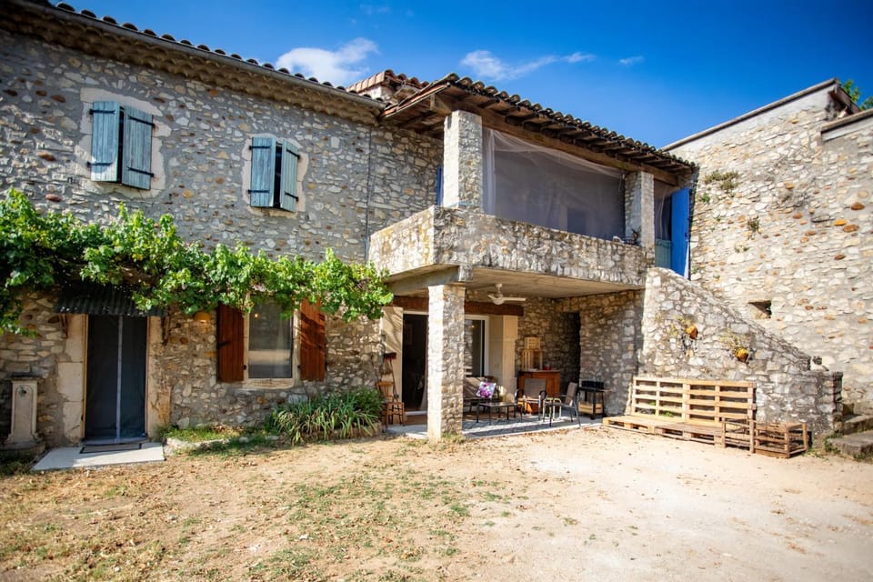 Property building, Day