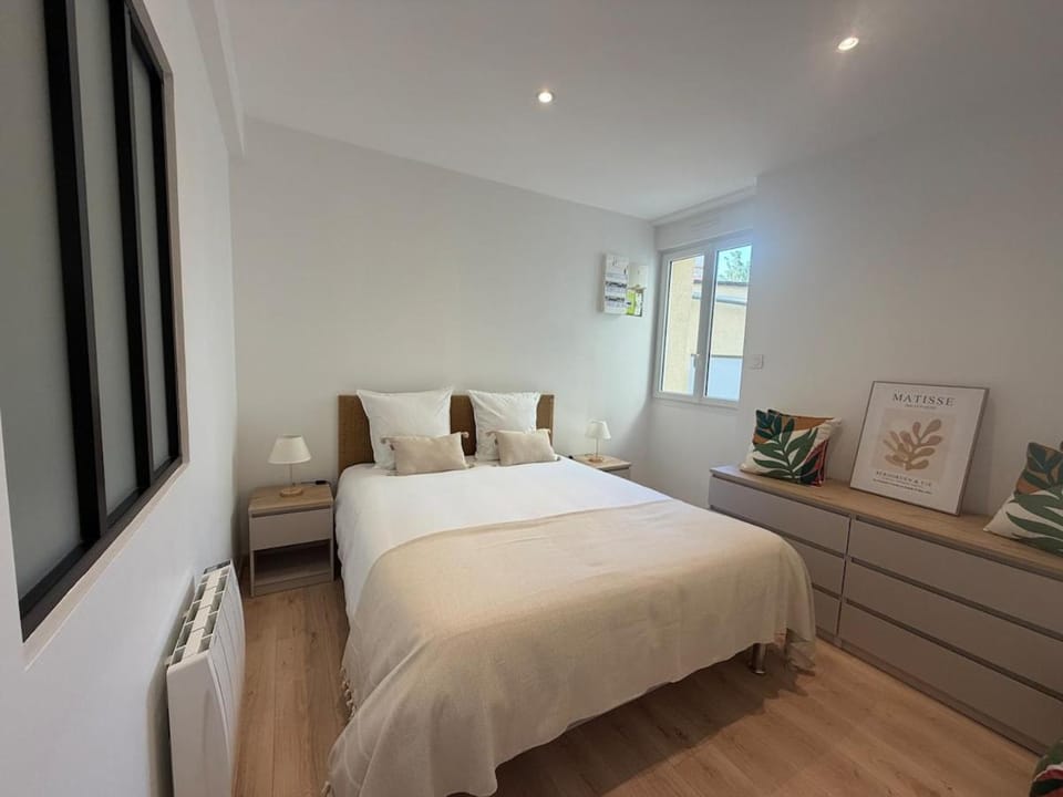 Ninon and Lou's Home Apartment in Centre-Val de Loire